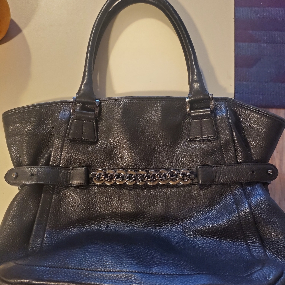 Medium sized calvin Klein purse